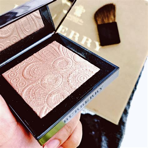 fresh glow di burberry|burberry fresh glow highlighter.